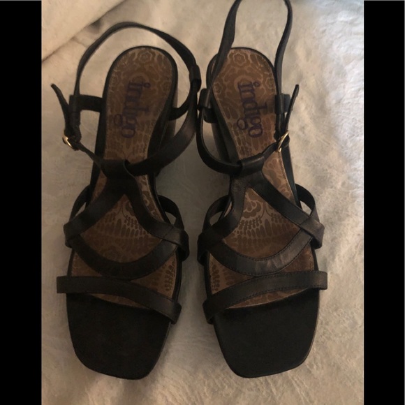 Indigo Shoes - Indigo black leather wedges